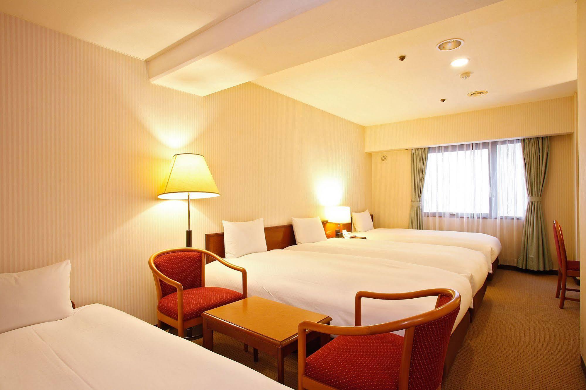 Sun Members Shinjuku Economy hotel 3*