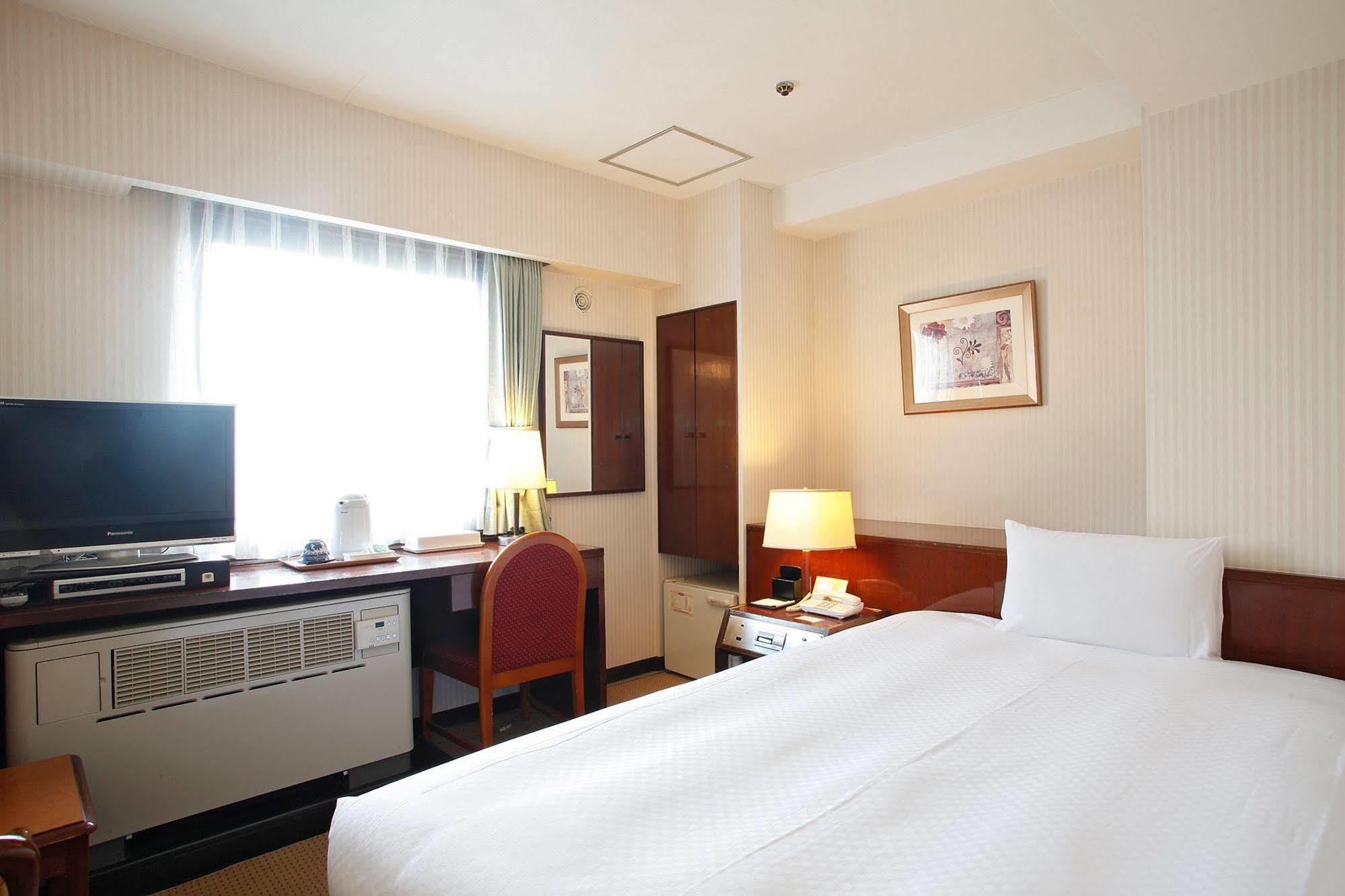 Economy hotel Sun Members Shinjuku