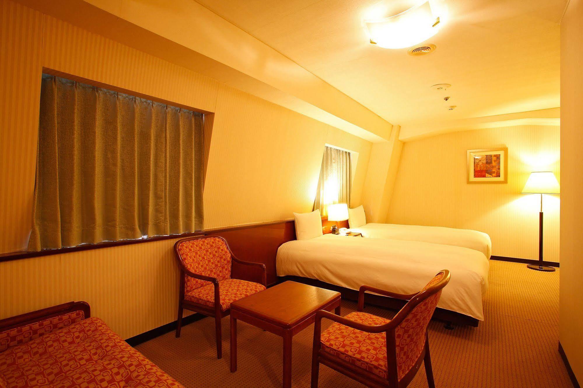 Economy hotel Sun Members Shinjuku