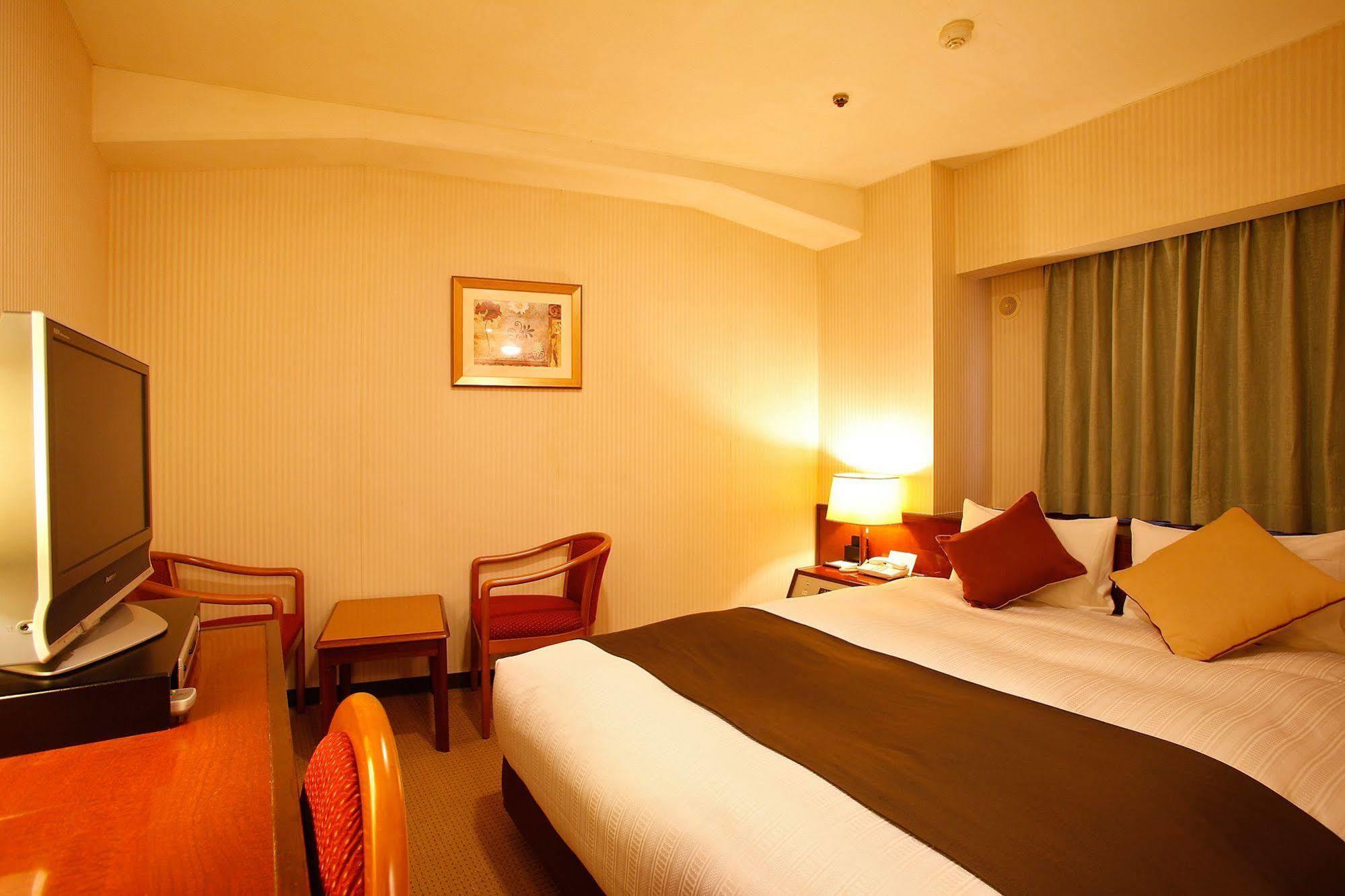 Economy hotel Sun Members Shinjuku