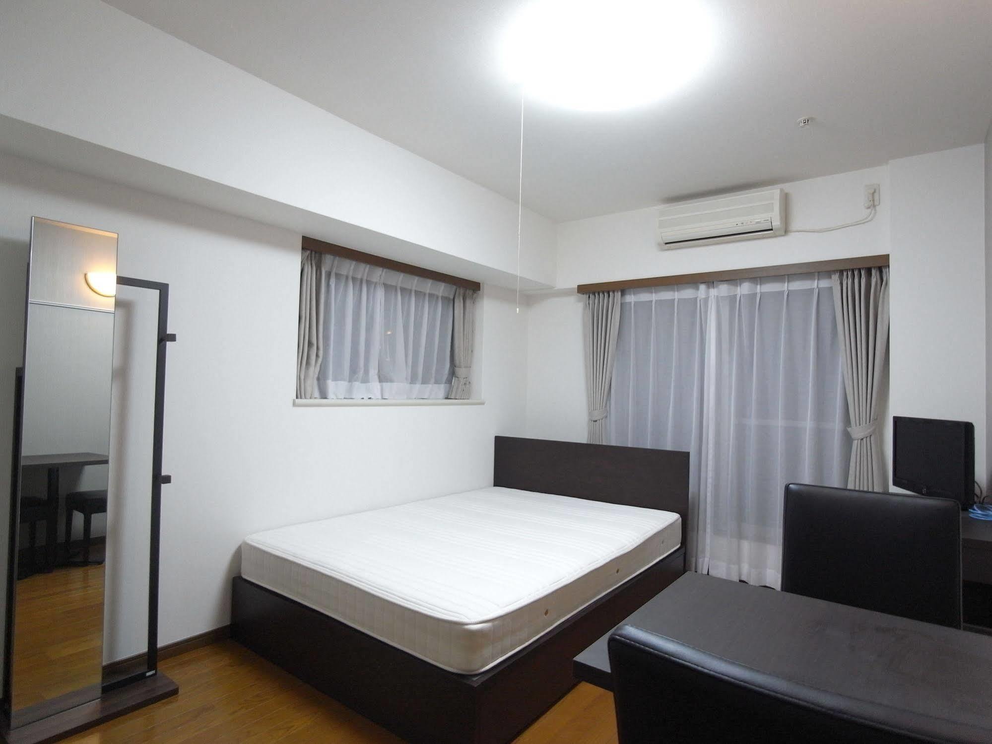 Palace Shinjuku Parkside Apartment Tokyo