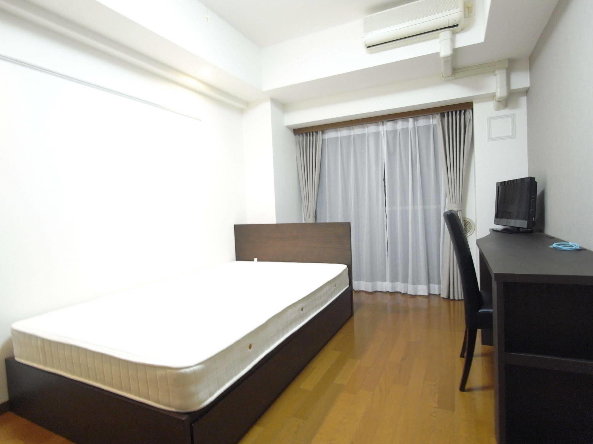 Palace Shinjuku Parkside Apartment
