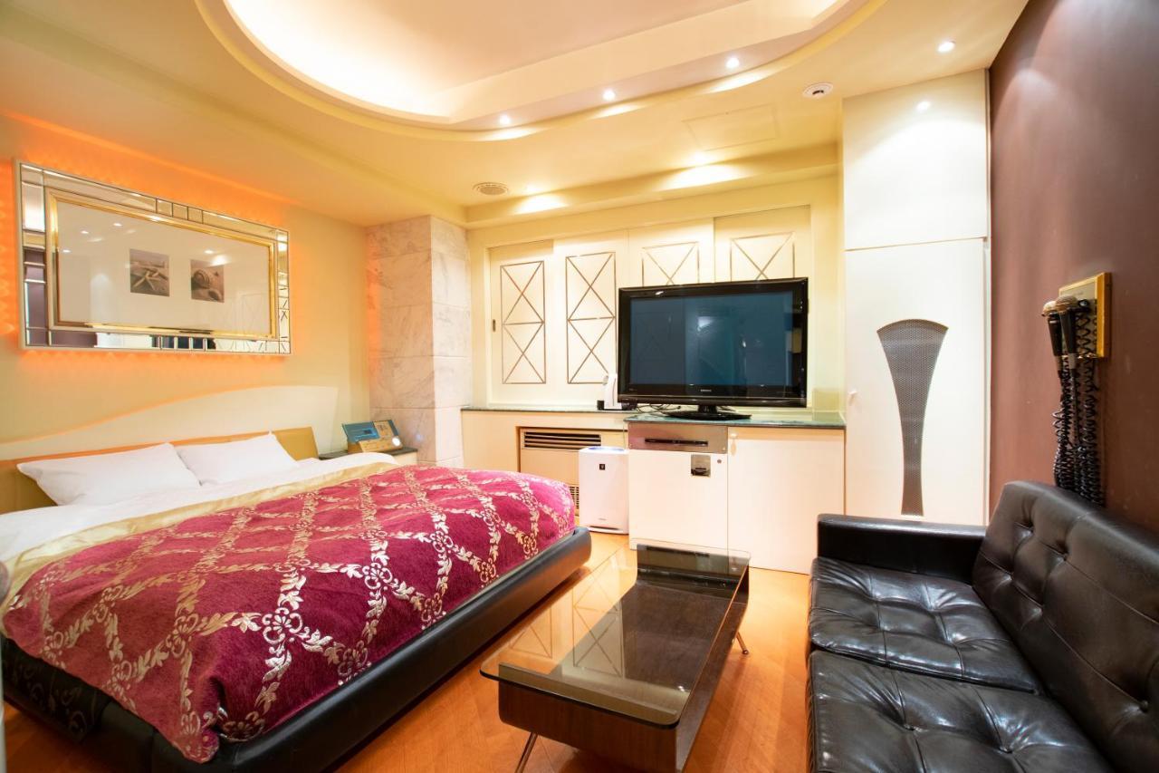 Ray Field (adults Only) Love hotel *